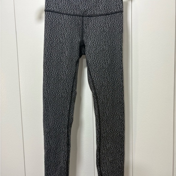 Lululemon Athletica Gray Marbled Wunder Under Crop III Rio Mist Cropped Pants 4 - Picture 1 of 3
